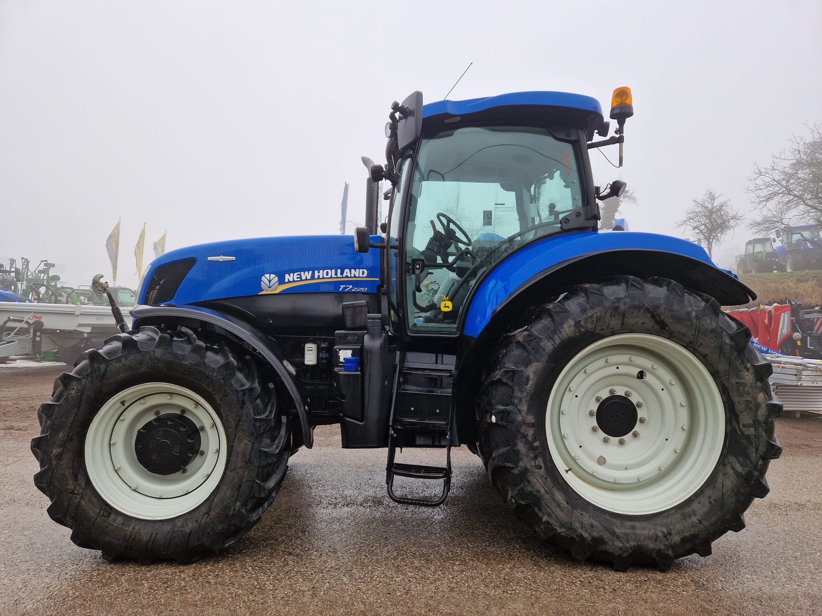 New Holland T7.220 2