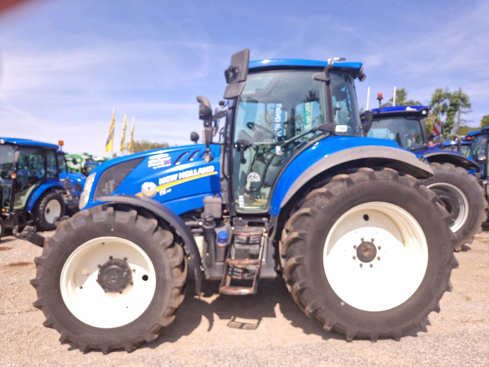 New Holland T5.110 Electro Command (Stufe V) 3