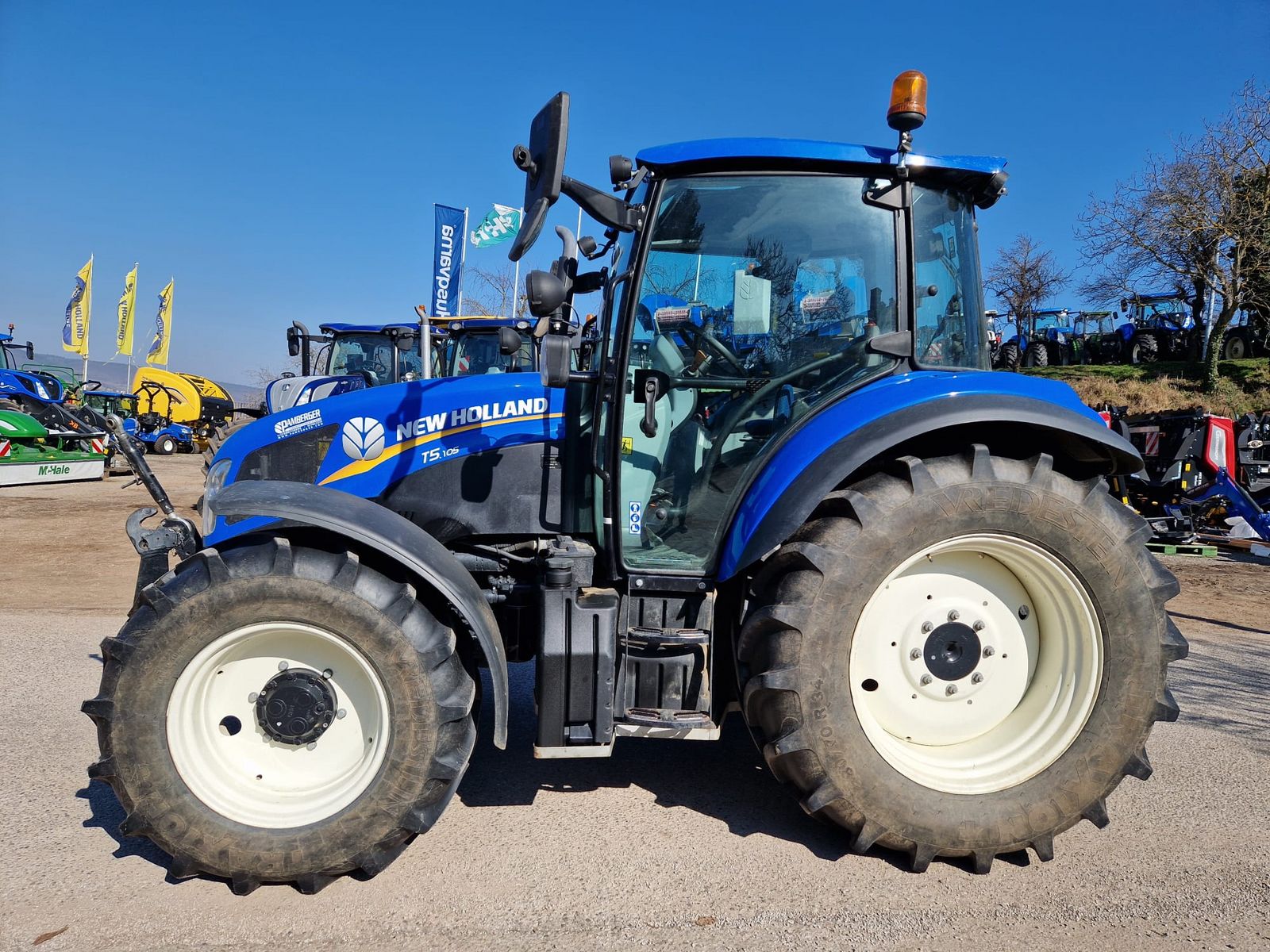 New Holland T 5.85 2