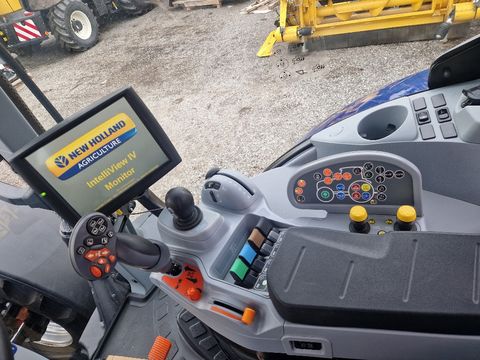 New Holland T7.230 Auto Command SideWinder II (Stage V)