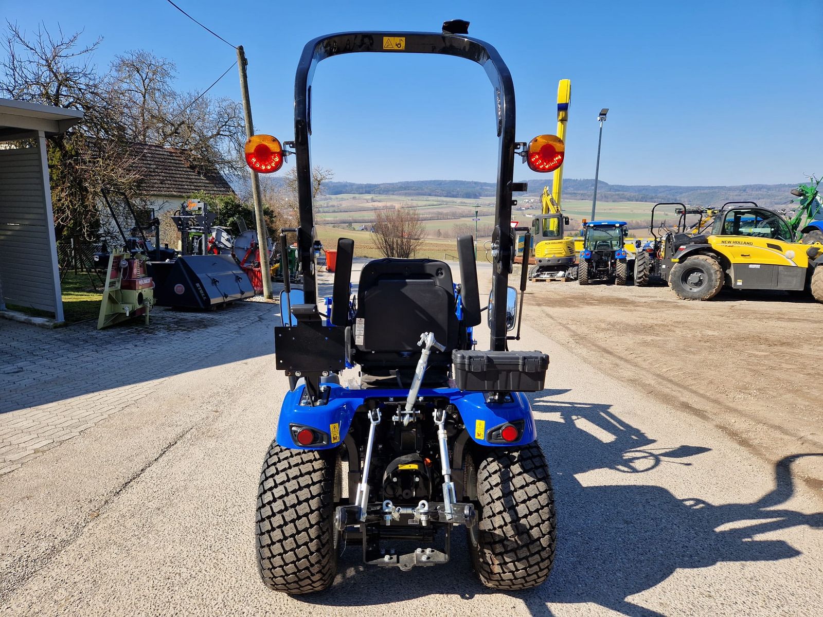 New Holland Boomer 25 C 3