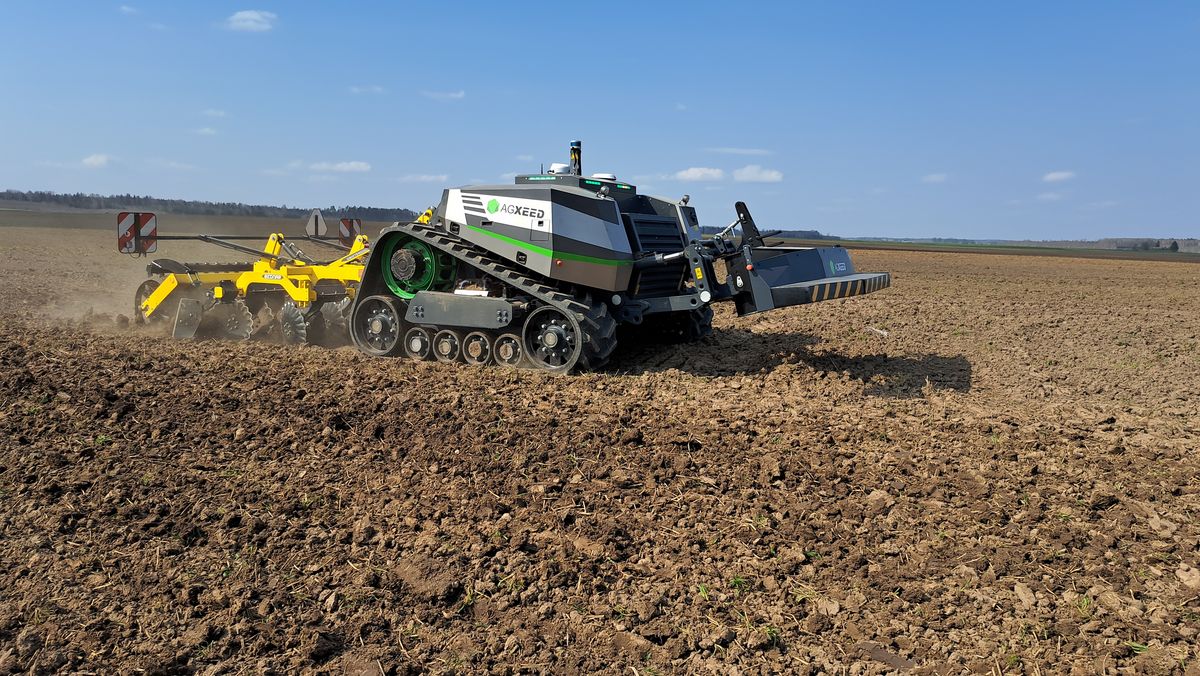 Sonstige Autonomes Trägerfahrzeug AgXeed AgBot 5.115T2