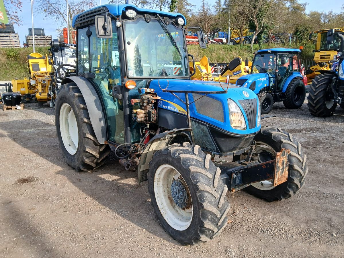 New Holland T4030 F