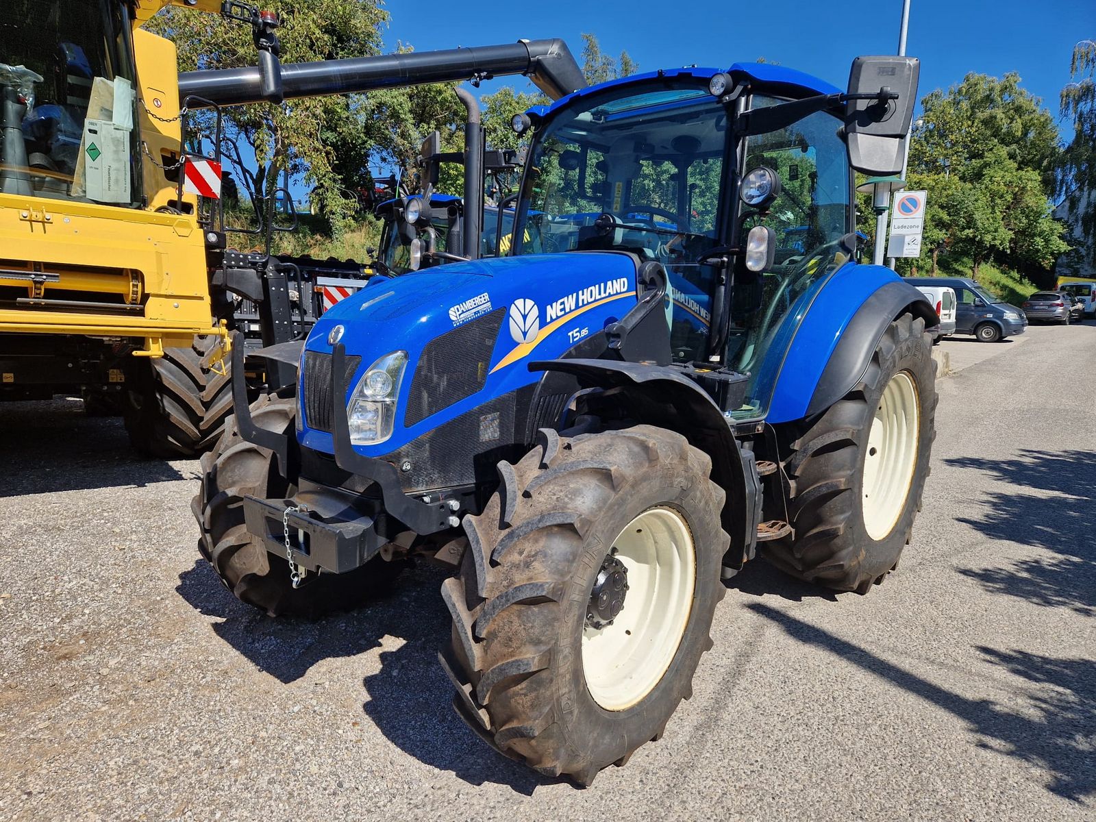 New Holland T 5.85