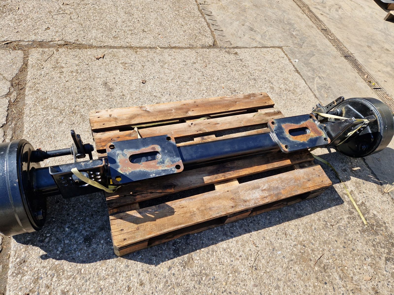 Sonstige ADR Anhängerachse