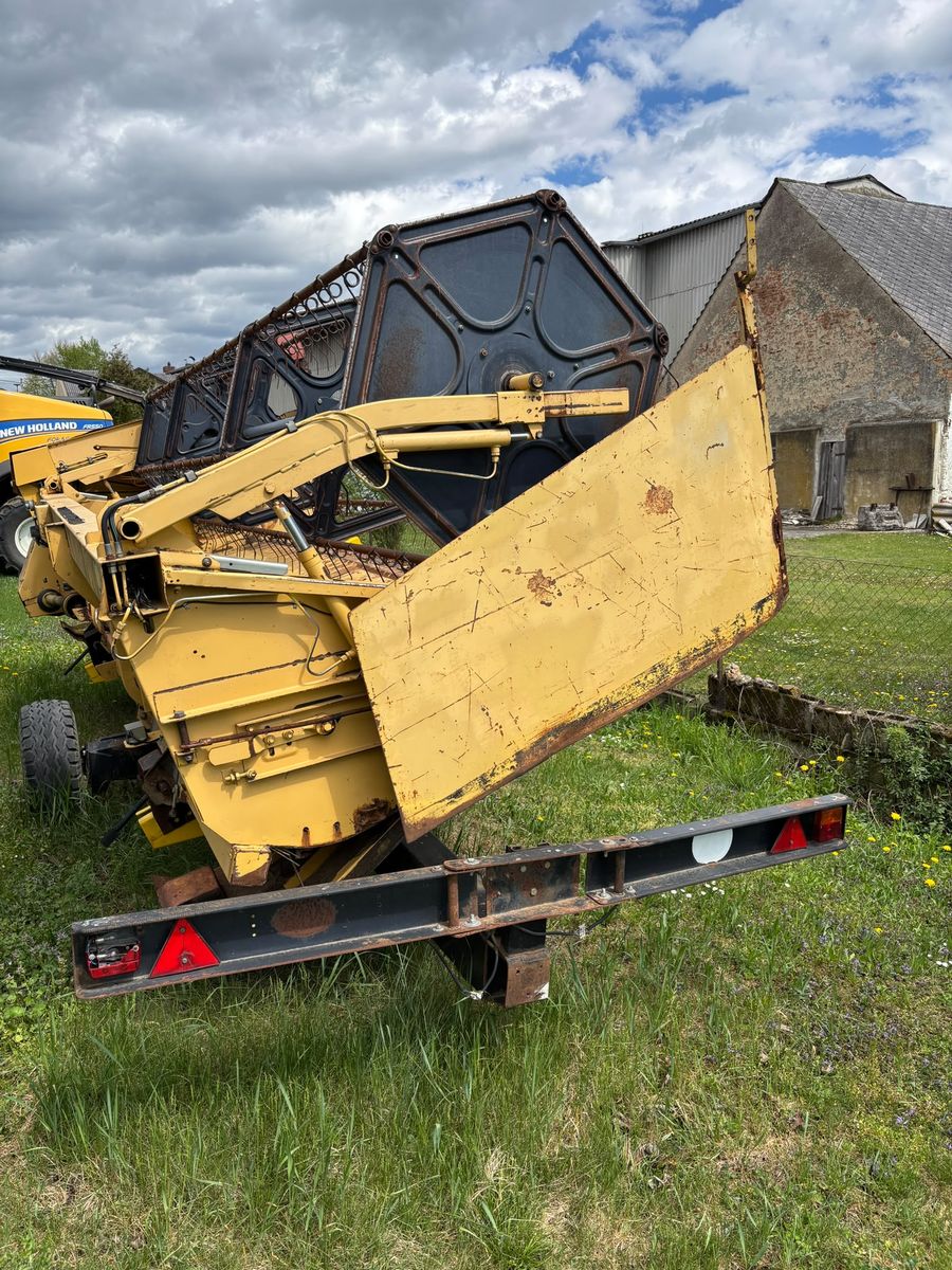 New Holland TX 65 Plus