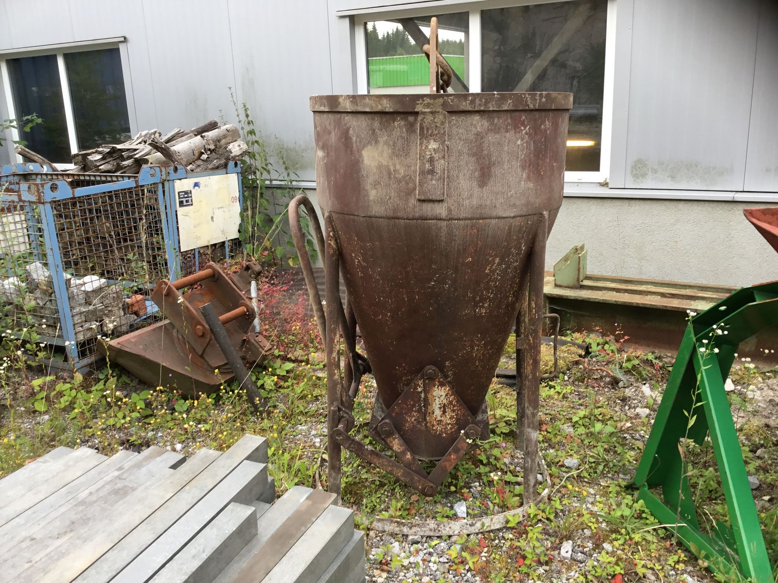 Baustellenzubehör, Baggerlöffel, PKW Anhänger, S 2