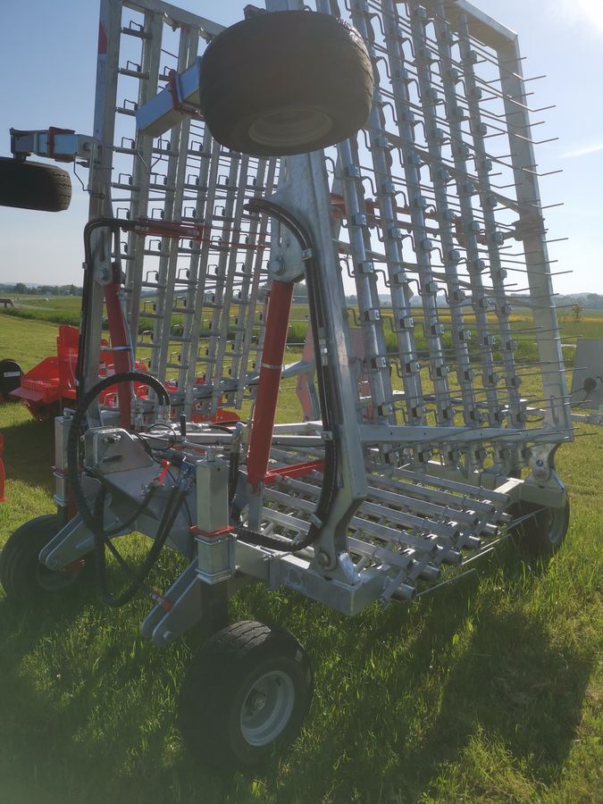 6m oder 9m  Striegel Fliegl zum Aktionspreis  3