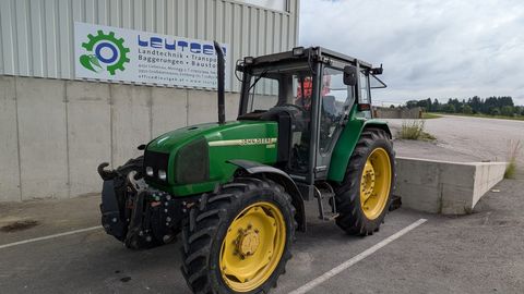 John Deere 3300 