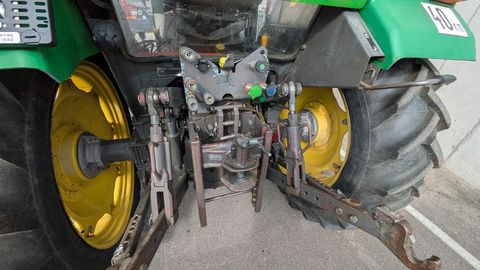 John Deere 3300