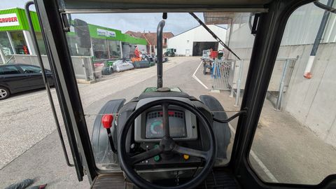 John Deere 3300