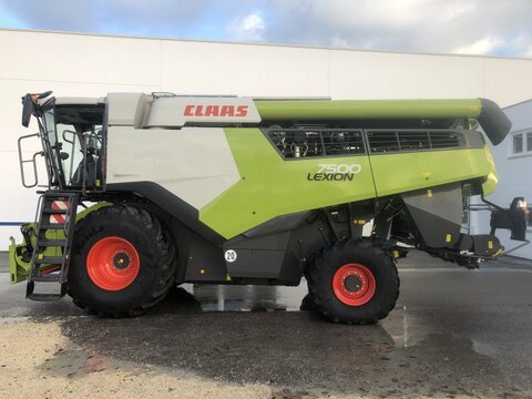<strong>CLAAS Lexion 7500</strong><br />