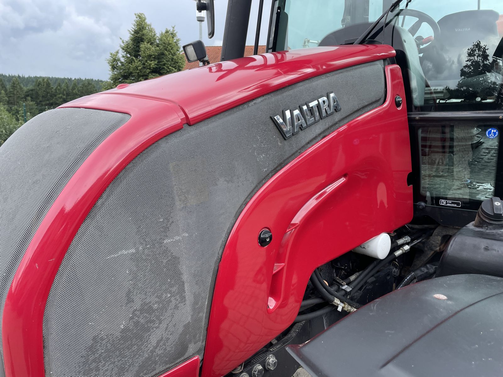 Valtra N 121 Hi-Tech 2