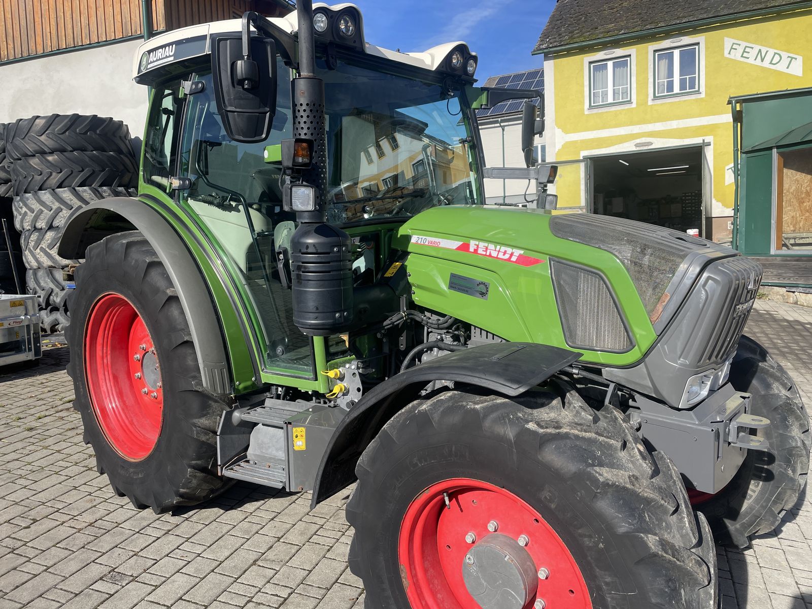Fendt 210 Vario 1
