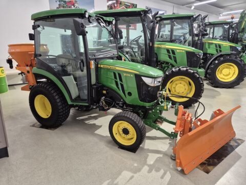 John Deere 2032R SnowFox-Aktion