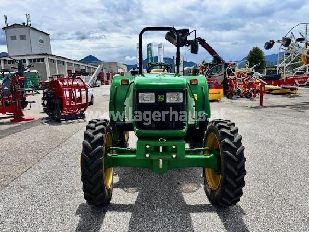 John Deere 5055 E 2