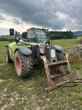 Claas Scorpion 9040