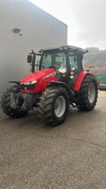 Massey Ferguson 5611