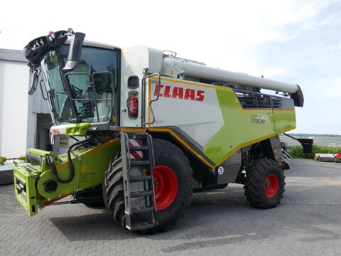 CLAAS Trion 730