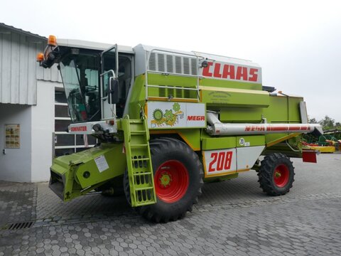 <strong>CLAAS Dominator 208 </strong><br />