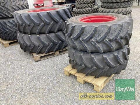 Sonstige MITAS 440/65R24 U. 480/70 R34