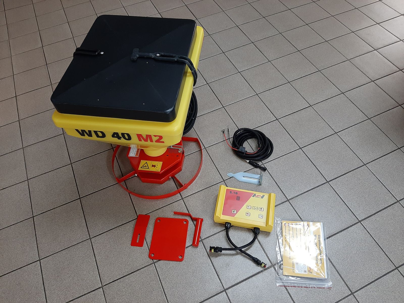 APV WD 40 - Salzstreugerät 1