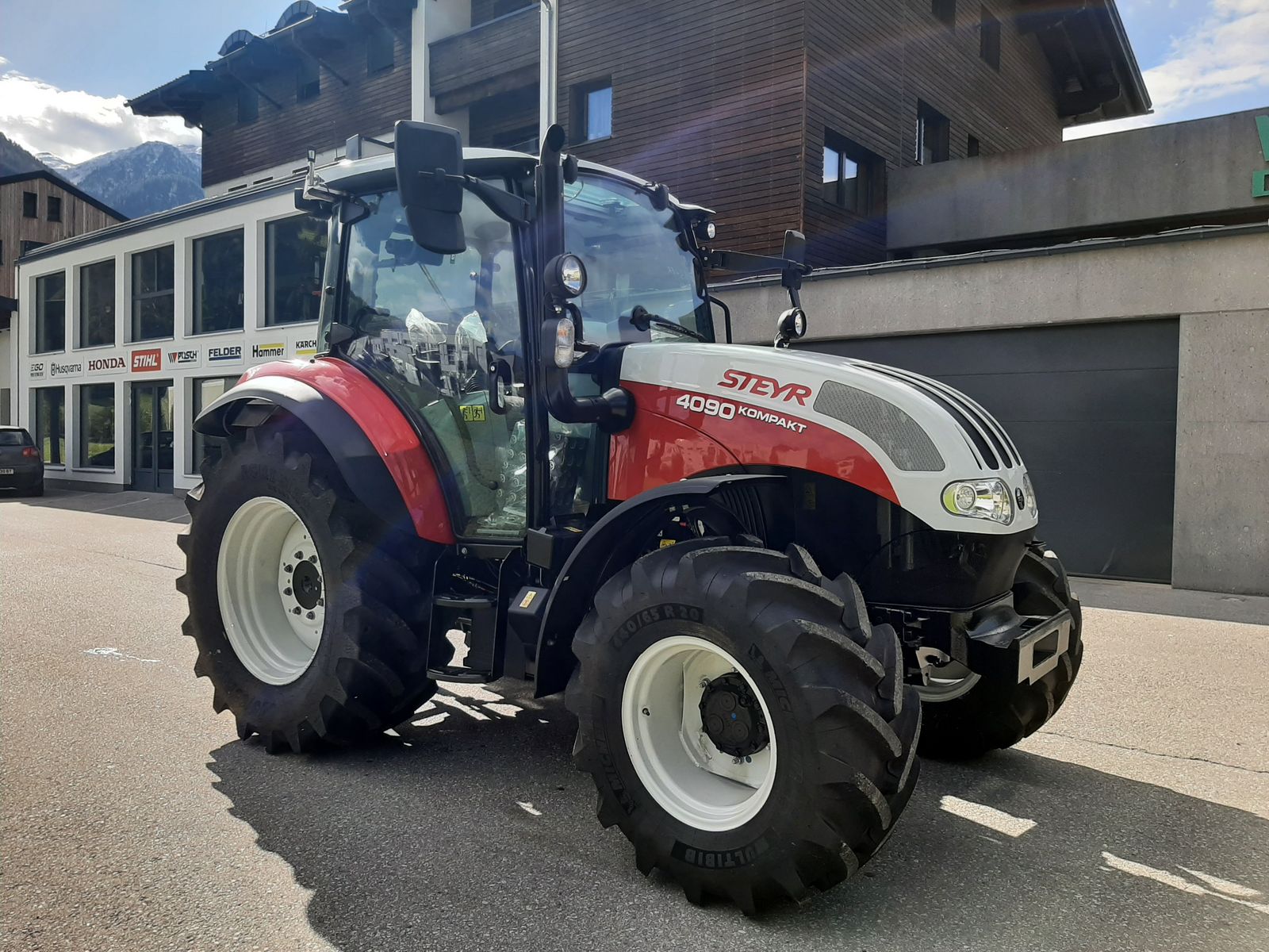 Steyr 4090 Kompakt (Stage V)  2