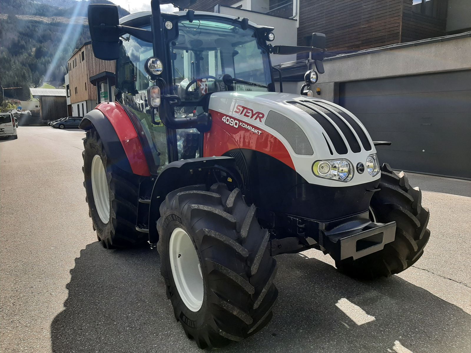 Steyr 4090 Kompakt (Stage V)  3