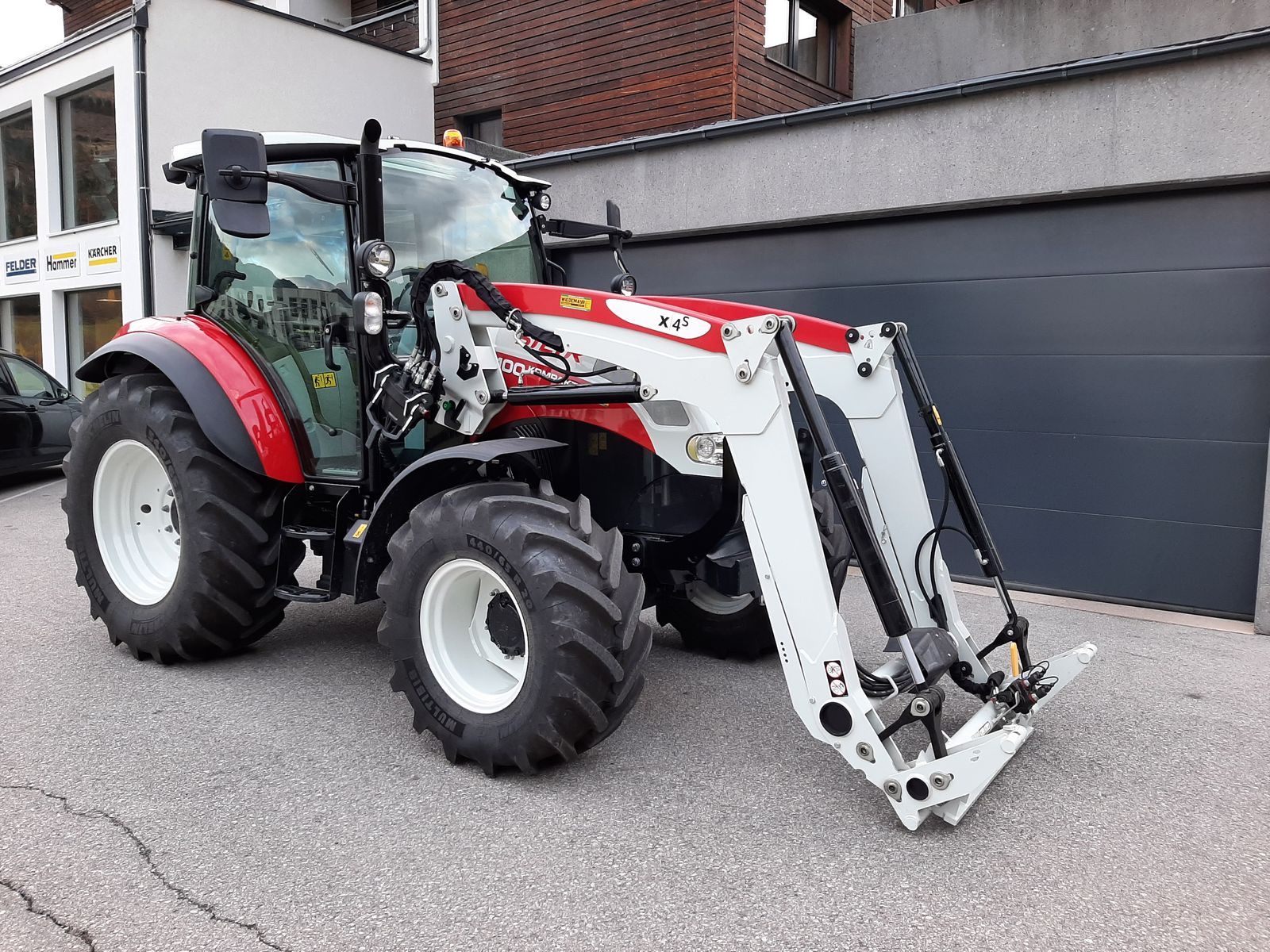 Steyr 4100 Kompakt (Stage V) 3