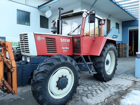 <strong>Steyr 8150 A</strong><br />