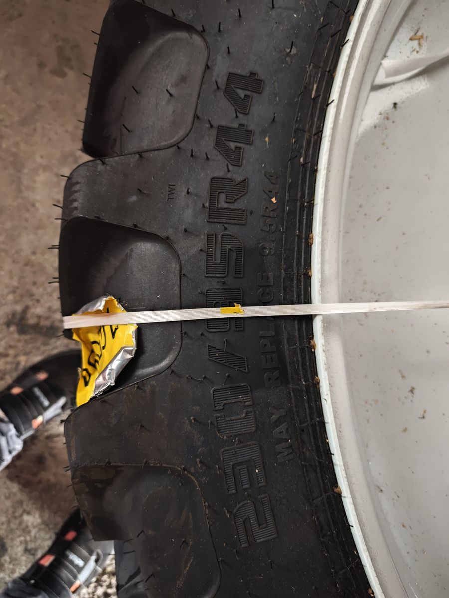 Steyr Kompakt New Hollan 1