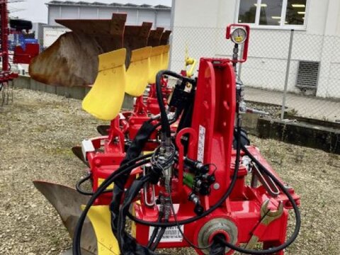 Pöttinger Servo 35 S Plus Nova 4-scharig 3