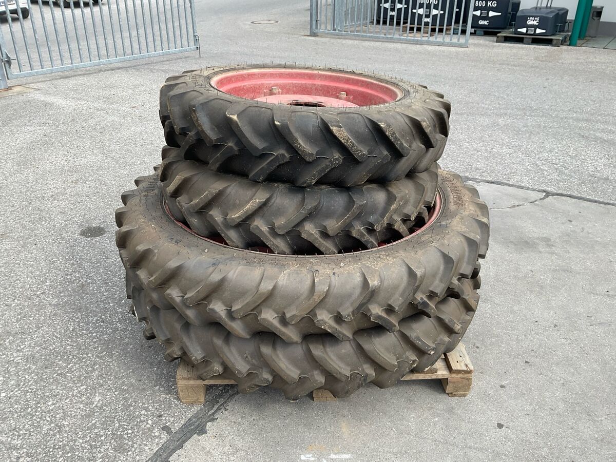 Fendt Fendt 280 S 230/95R44 und 9.5R28 2