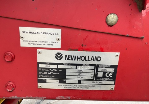 New Holland 648