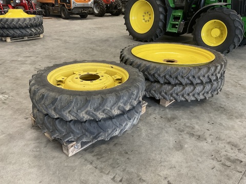Sonstige John Deere 230/95R32 und 230/95R48