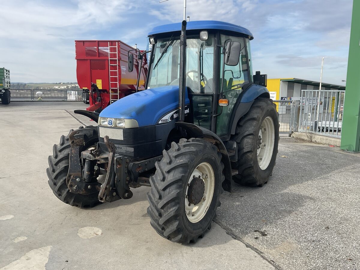 New Holland TD90D 1