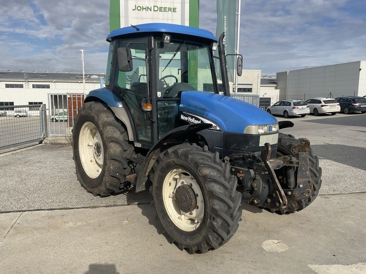New Holland TD90D 2