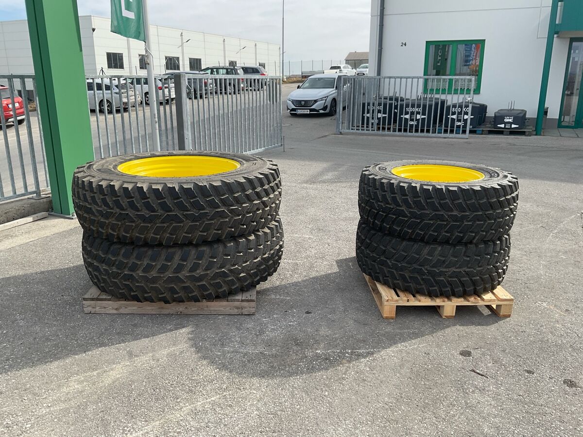 440/80 R34  und 420/65 R24 1