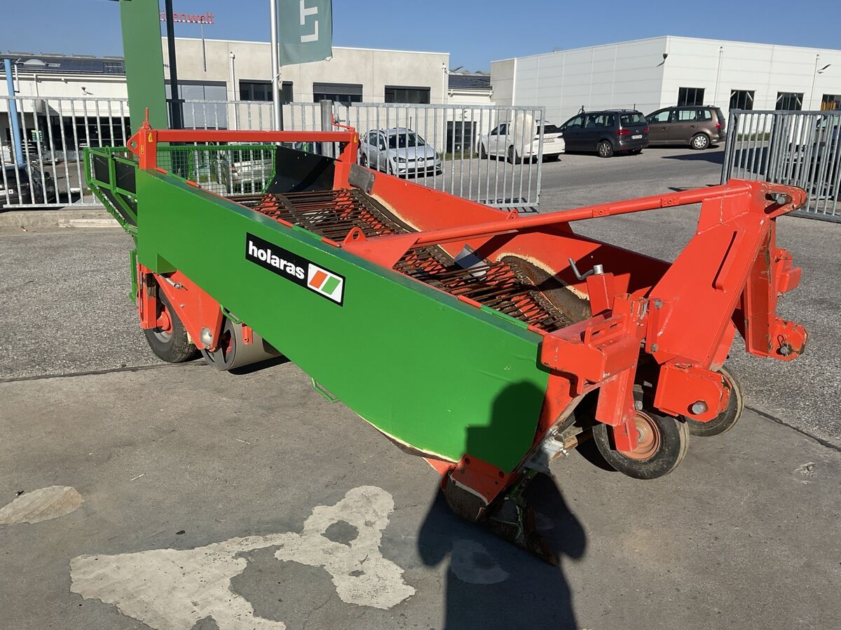 Holaras UR 135 2