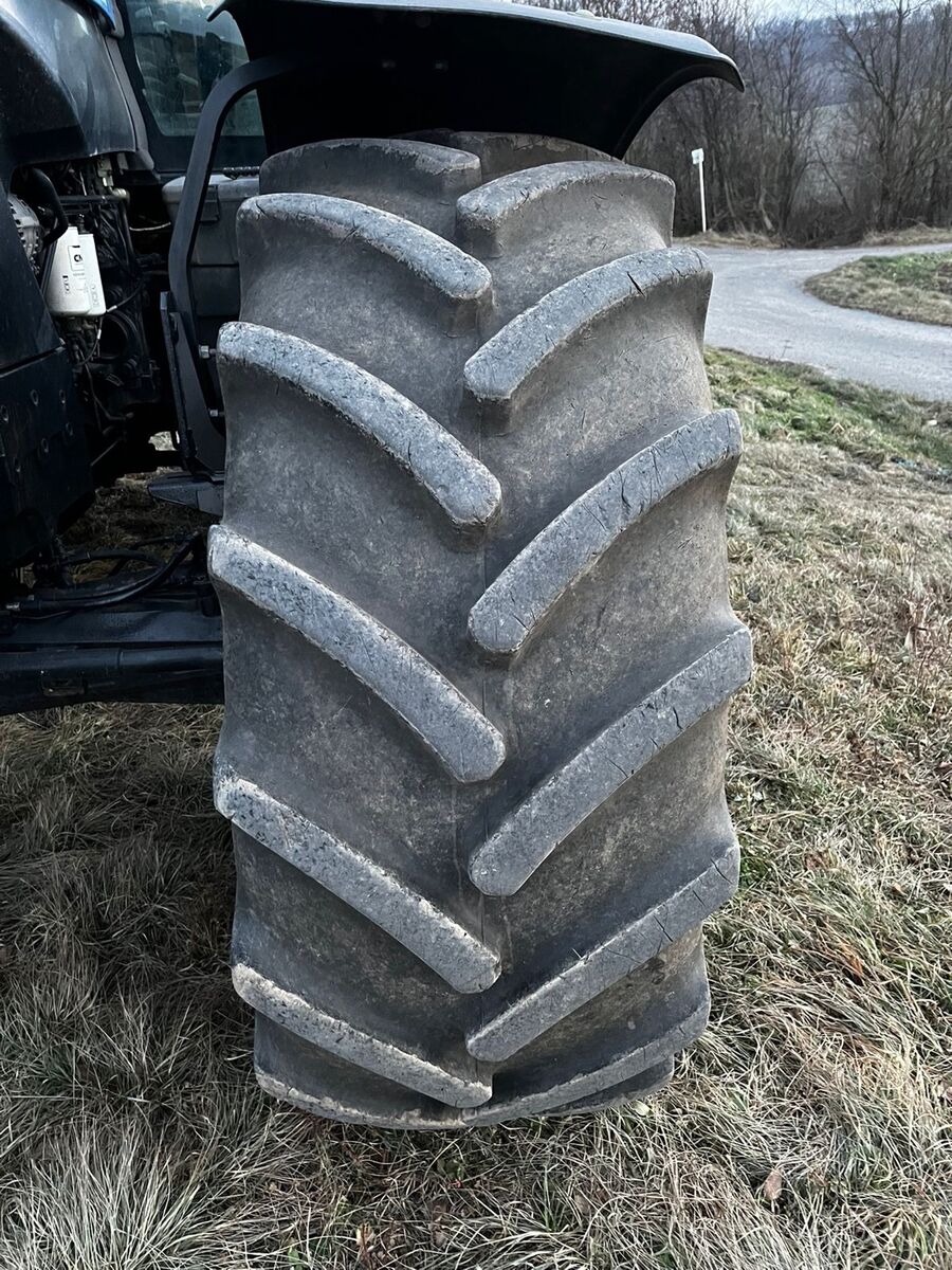 New Holland T 7030 3