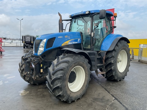 New Holland T7050