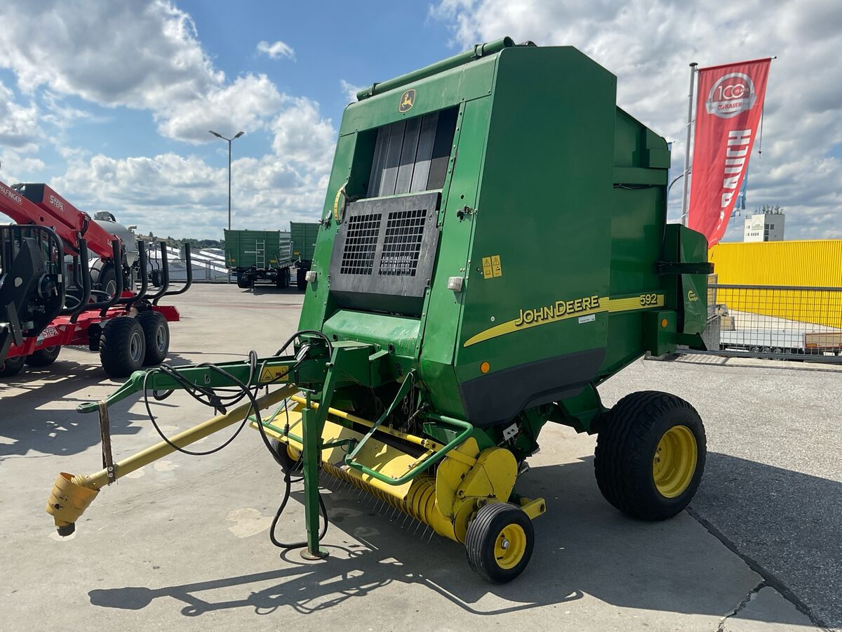 John Deere 592C 1