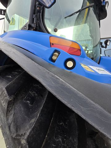 New Holland TS115A