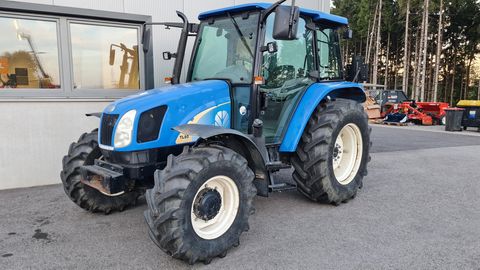 <strong>New Holland TL80A (4</strong><br />