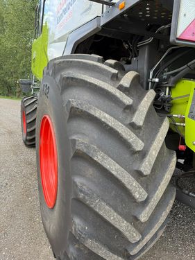 Claas Trion 650  