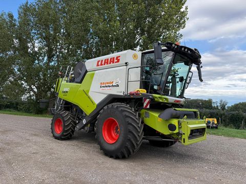 Claas Trion 650  