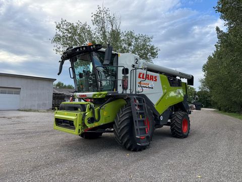 Claas Trion 650  