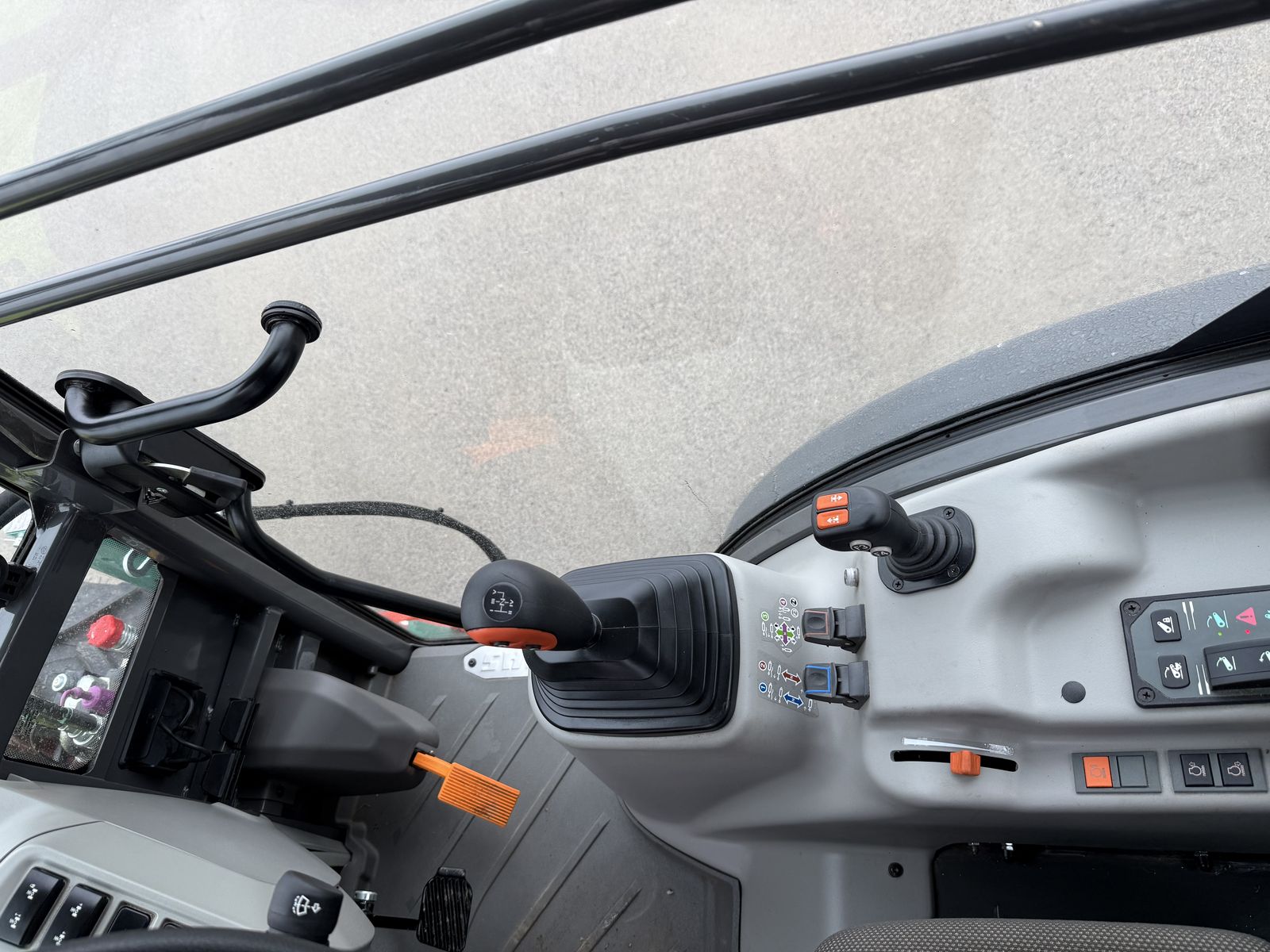 Claas Nexos 240 L Comfort 3