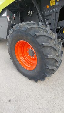 Claas Trion 730