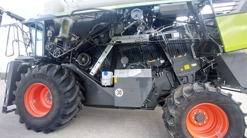 Claas Trion 730